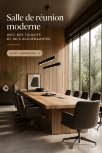 Salle de conférence moderne avec des accents en bois chaleureux et un mobilier élégant.