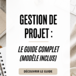 Illustration d'une femme en train de gérer un projet sur son ordinateur avec des post-it et un planning en arrière-plan.