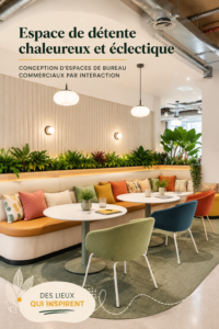 Un bureau cosy et éclectique avec des fauteuils confortables et des plantes.
