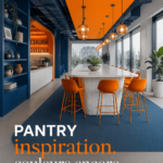 Une pantry colorée avec des étagères bien organisées