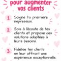Femme d'affaires souriante consultant un ordinateur portable pour attirer plus de clients