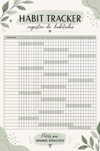 Femme utilisant un habit tracker pour organiser ses objectifs
