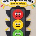 Un tableau de discipline avec un système de feux colorés au bureau